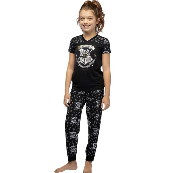Harry Potter Kids PJ’s Hermione Hogwarts Crest Jogger 2pc Set Kids - Picture 1 of 4